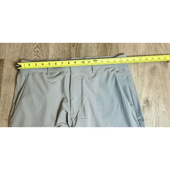 Fabletics The Only Pant Mens Gray 33x32 Stretch Water Resistant Multi Pocket - Picture 4 of 8